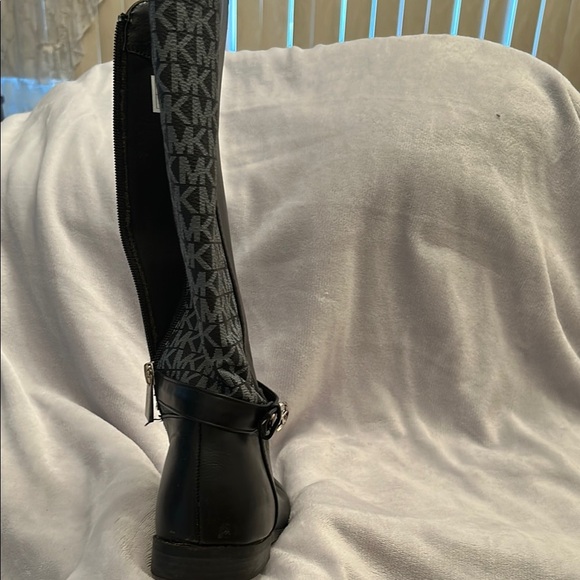 Michael Kors Kids Black Quilted Riding Boots - Picture 4 of 6